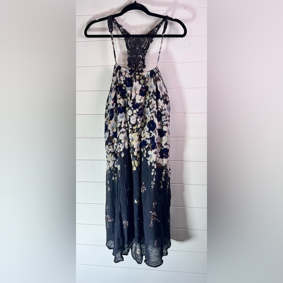 lilka Dresses & Skirts - Small Lilka dress Anthropologie. A248